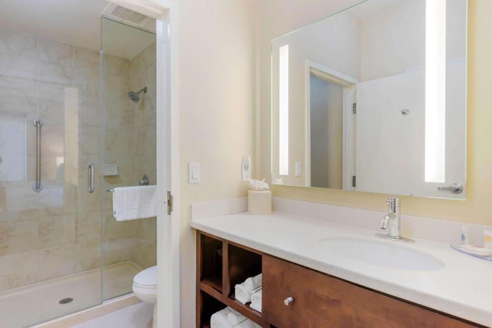 Room image 3
