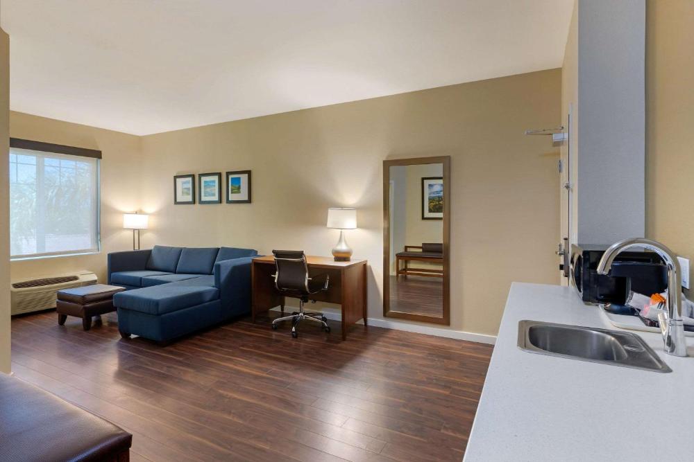 Room image 4