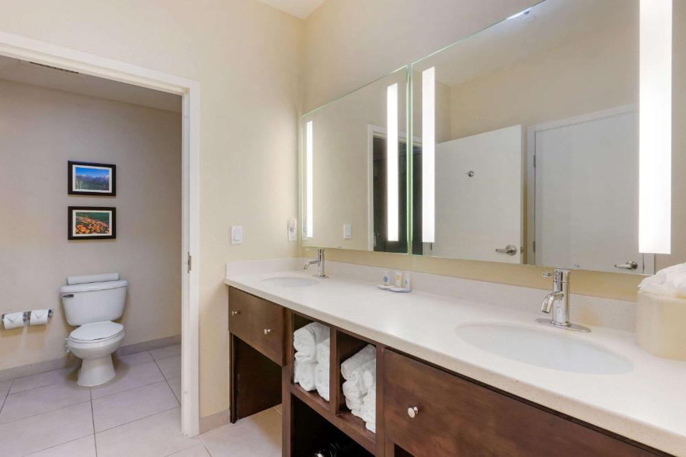 Room image 4